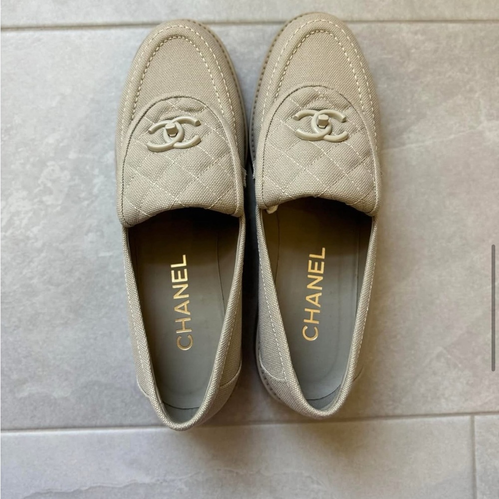 Chanel 23S Turnlock Quilted Canvas Loafers 40.5 - Picture 5 of 8